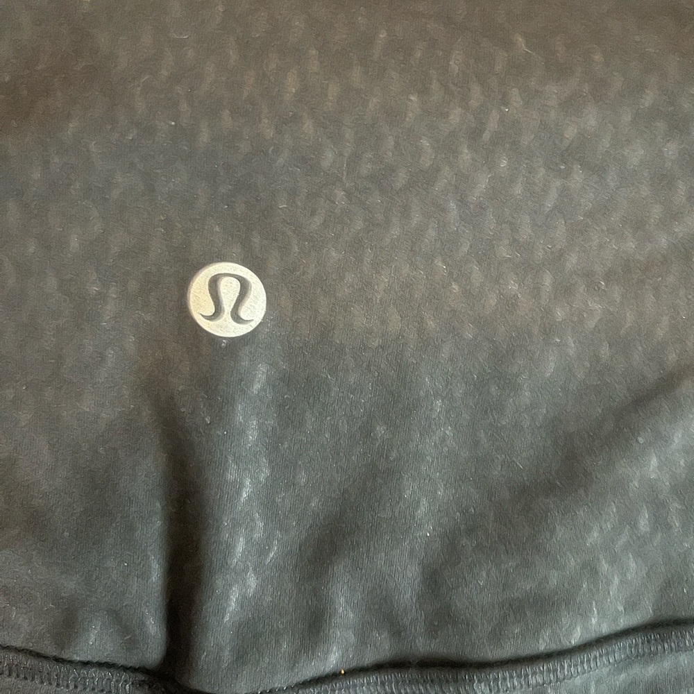 Lululemon - Picture 2 of 5